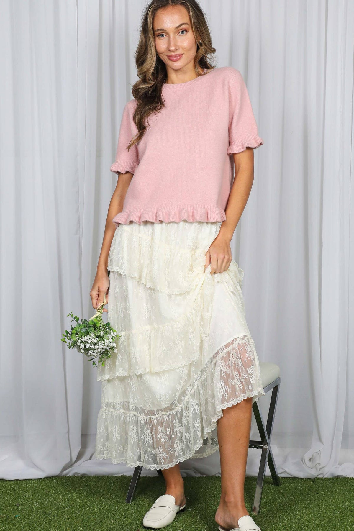 Ruffle Hem Accent Short Sleeve Knitted Sweater