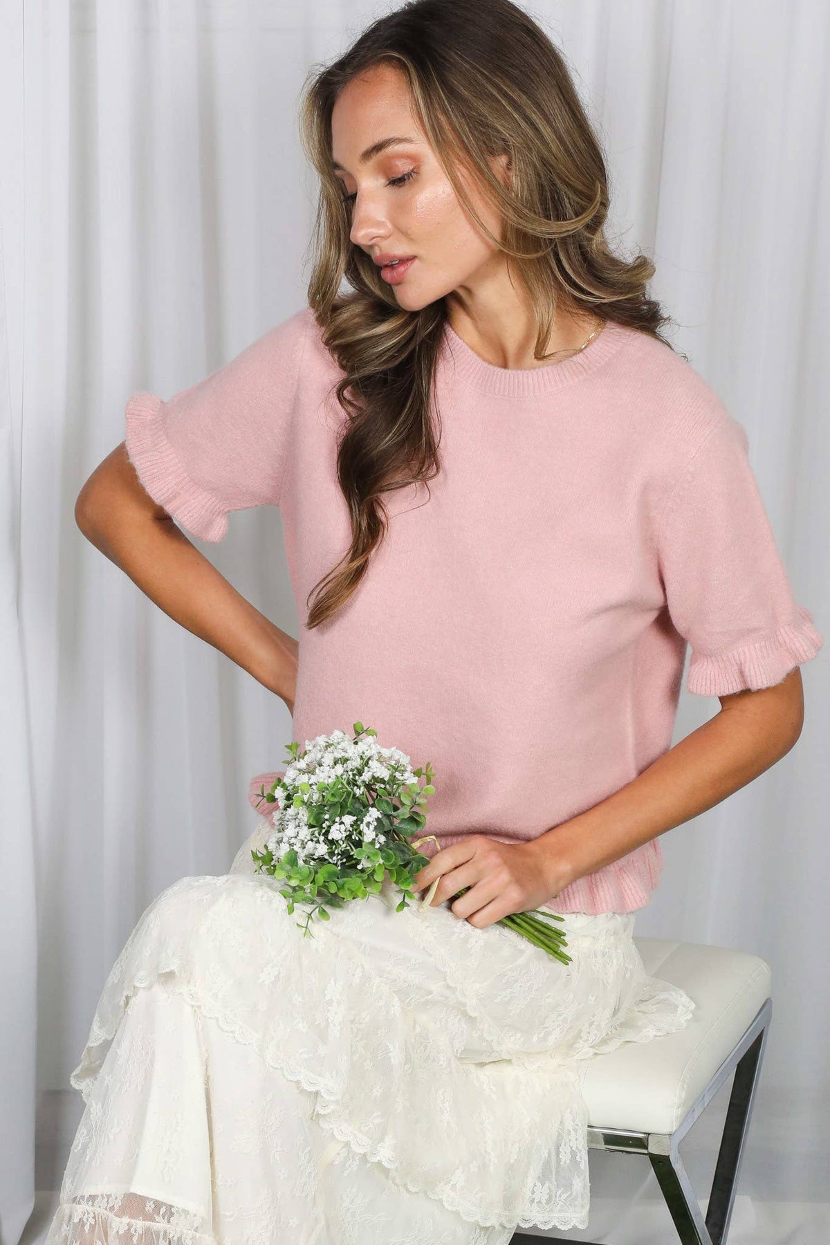 Ruffle Hem Accent Short Sleeve Knitted Sweater