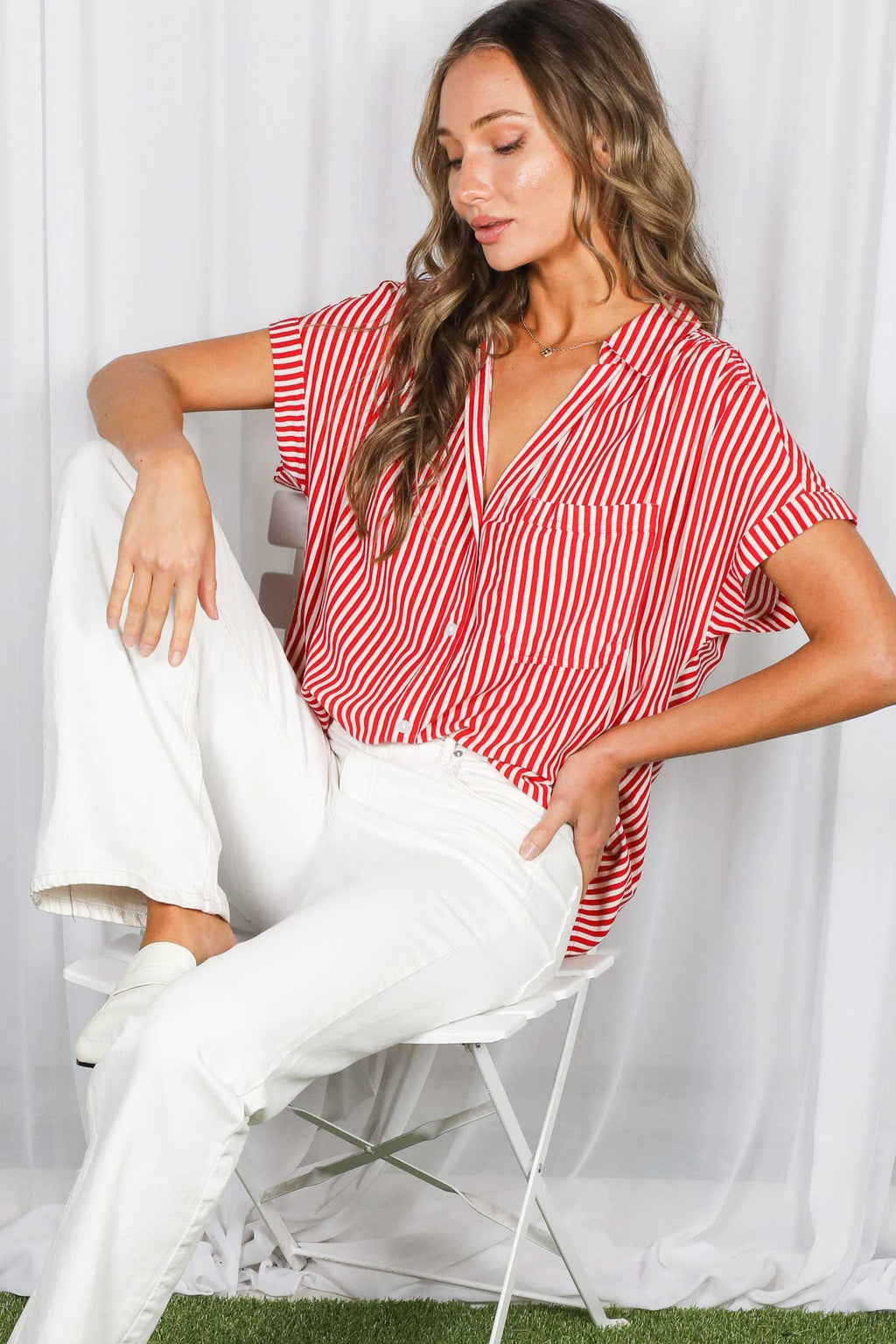 Collared Short Roll-Up Sleeve Button-Down Shirt VT83098