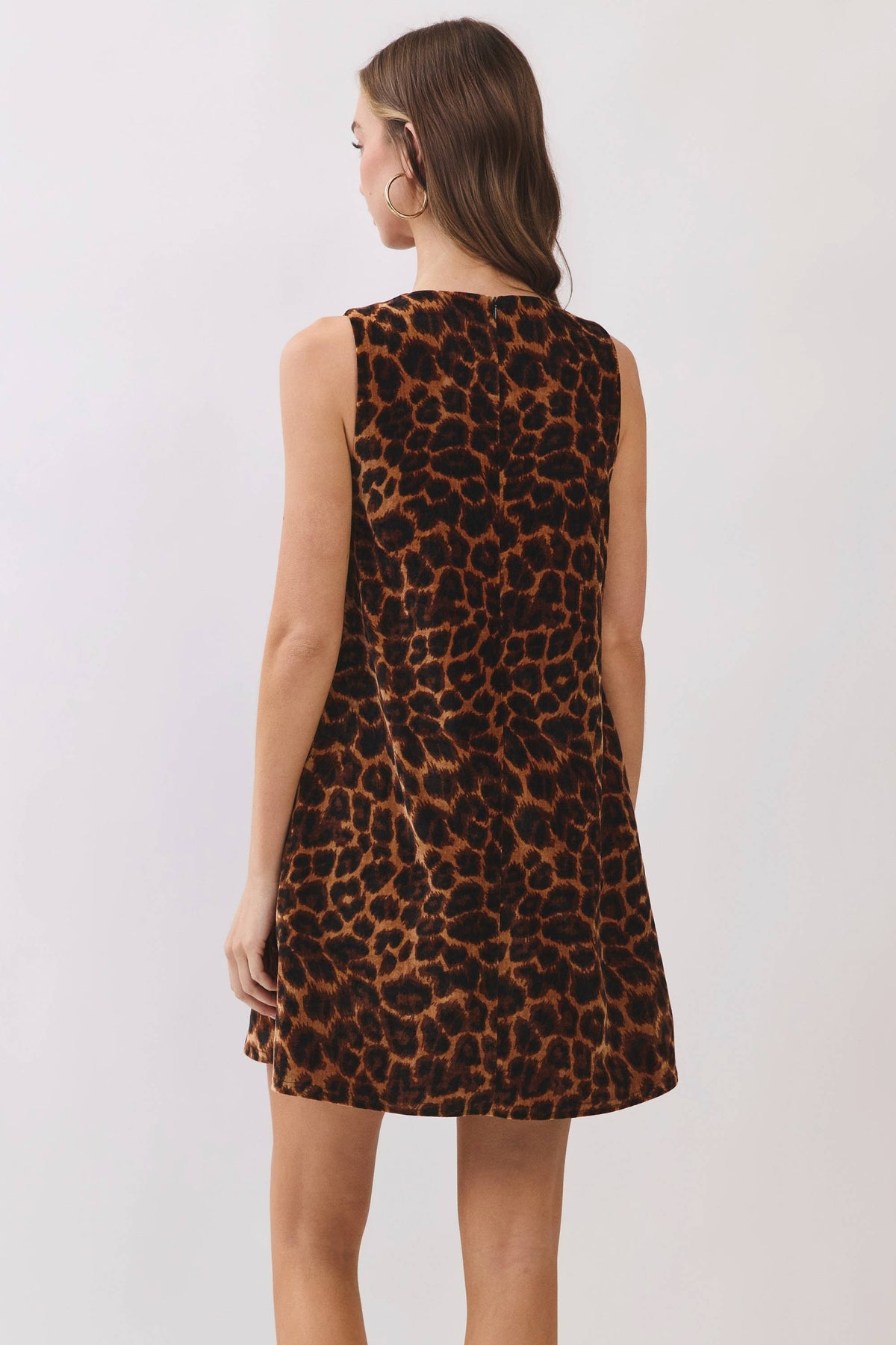 CD07266-Leopard Print Sleeveless Shift Mini Dress