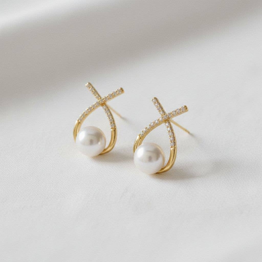 Vintage Inspired Intertwined Pearl Stud Earrings