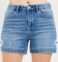 HIGH RISE CUFFED HEM SHORTS