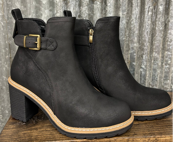 Corkys Good Call Black Distressed