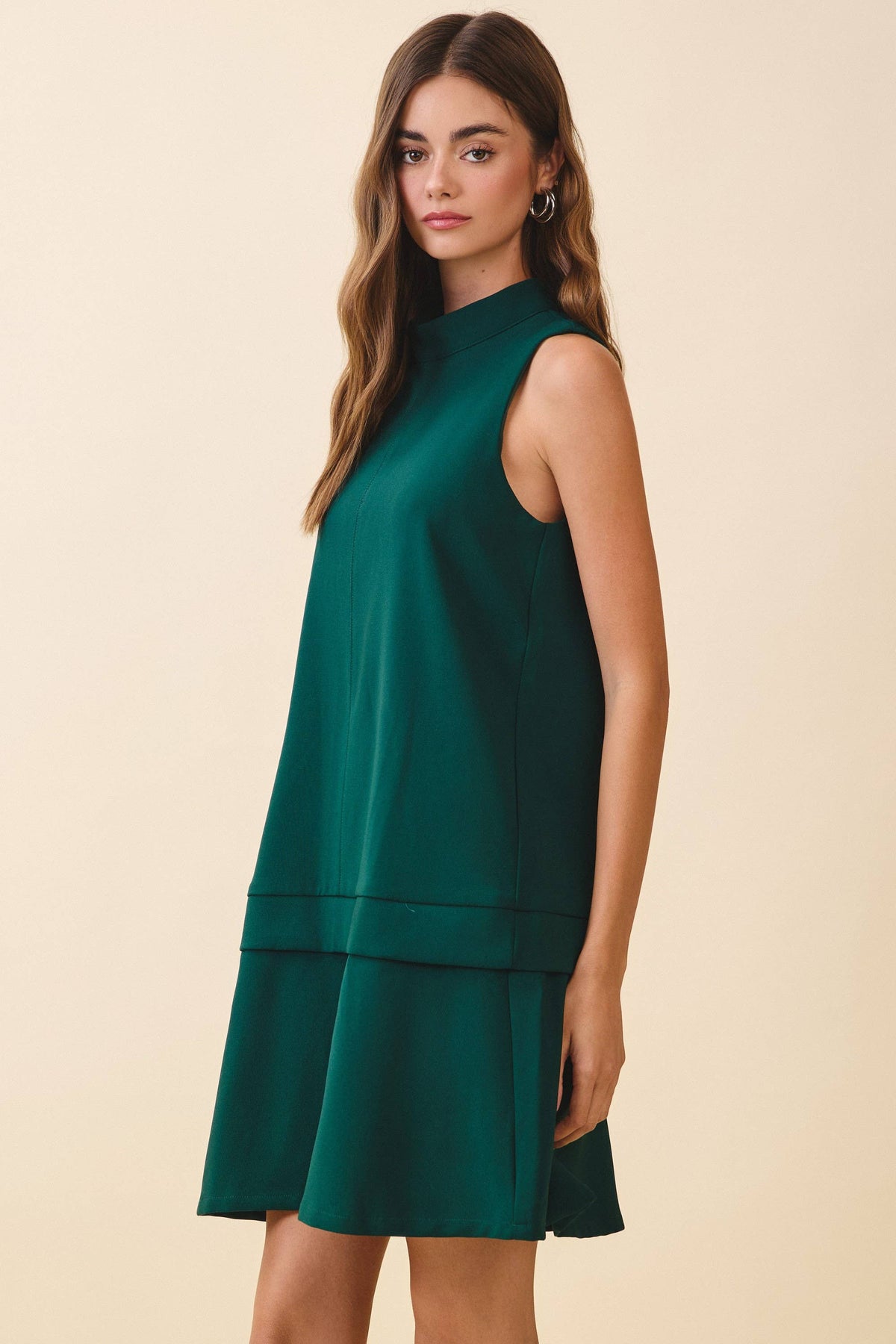 CD06414-Sleeveless Mock Neck Layered Hem Shift Dress