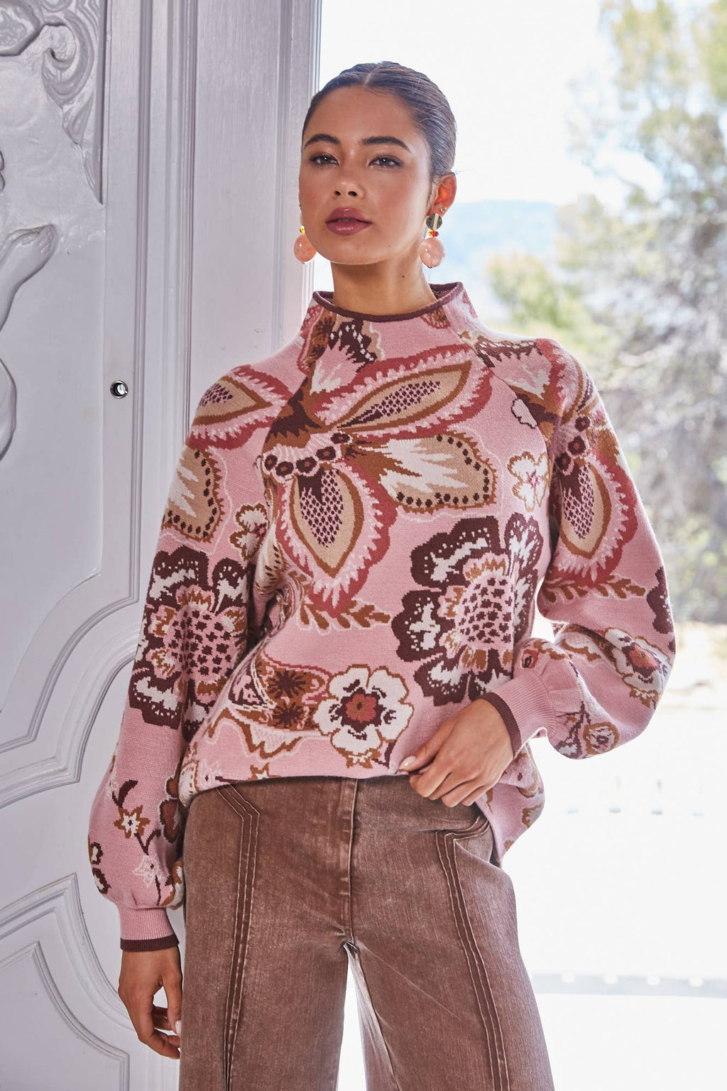 BOLD FLORAL & PAISLEY PATTERN FUNNEL NECKLINE SWEATER FW