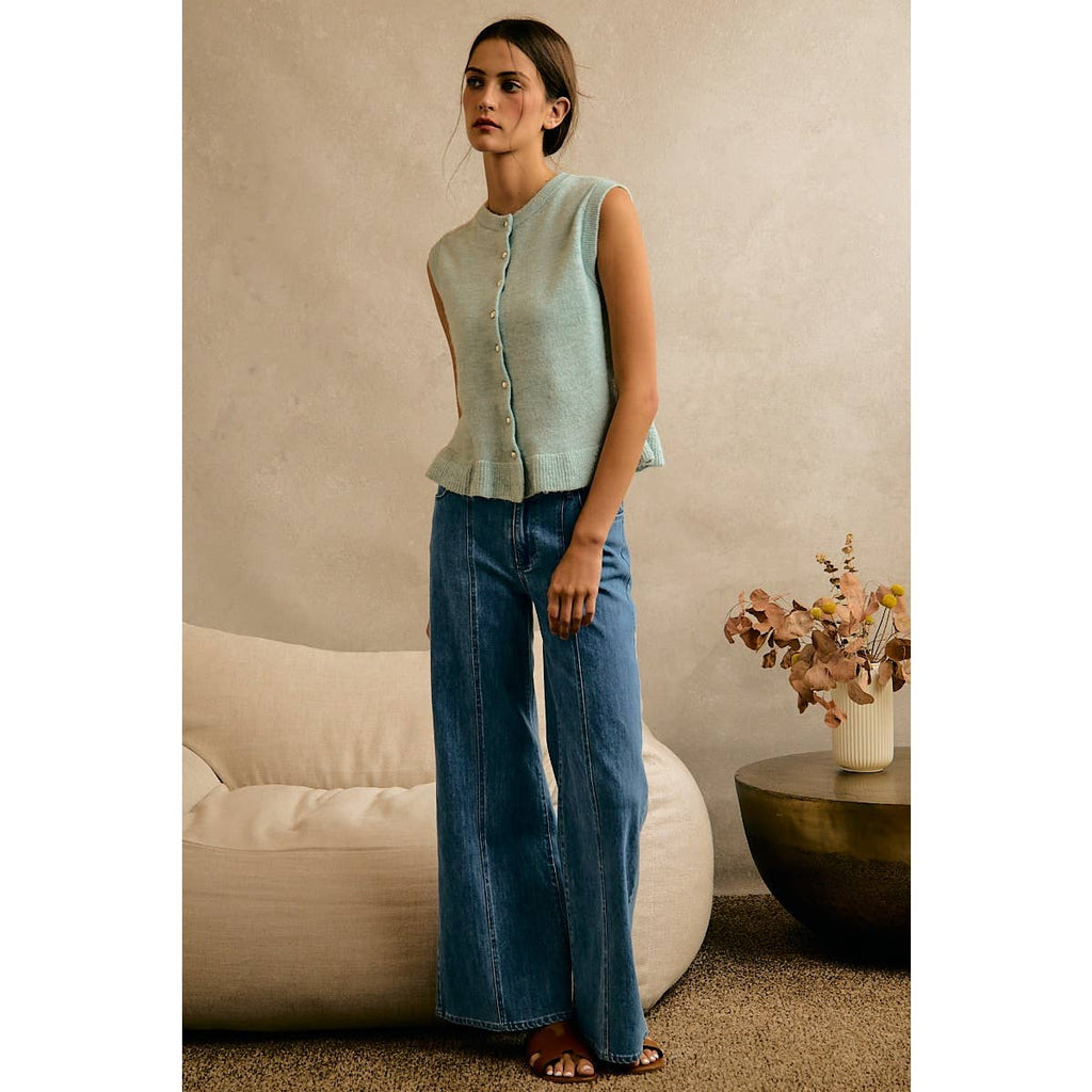 BUTTON FRONT RUFFLE TRIM HEM KNIT VEST