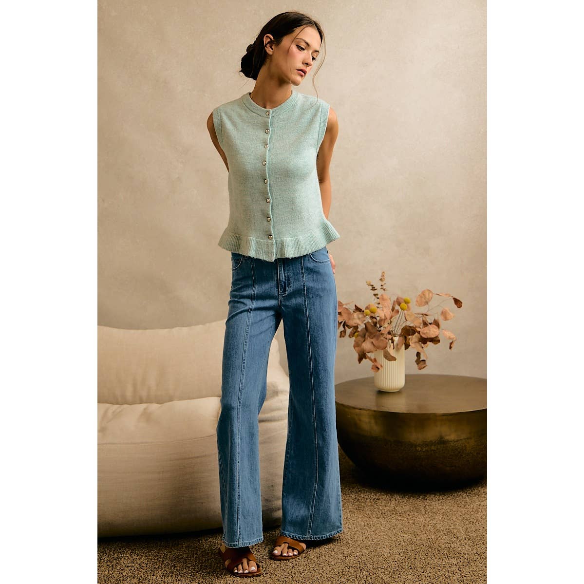 BUTTON FRONT RUFFLE TRIM HEM KNIT VEST
