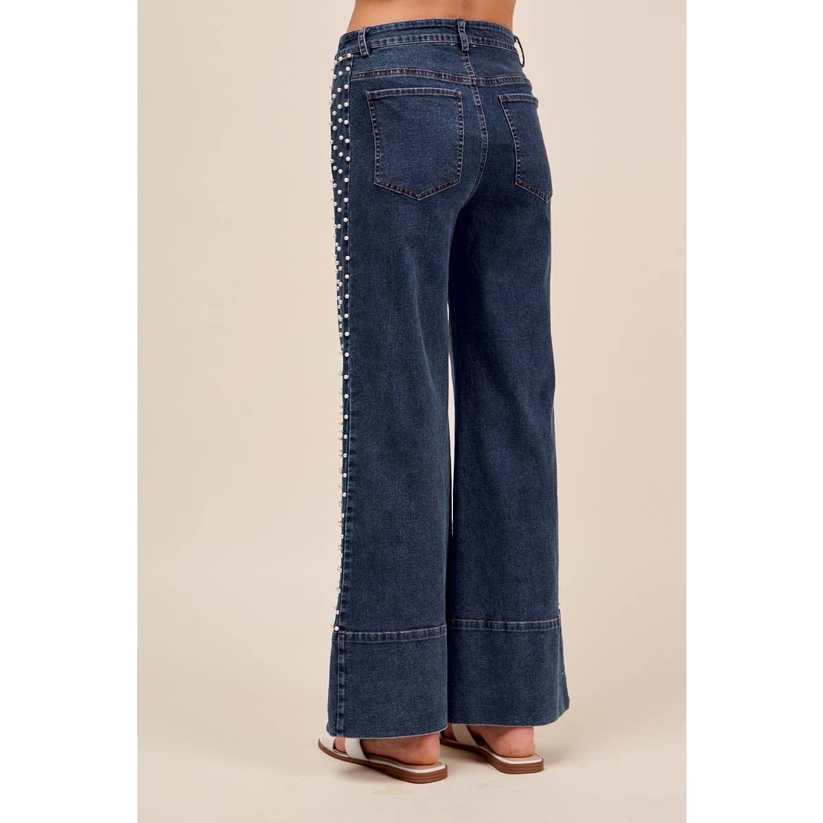 MID RISE FLARE BOTTOM DENIM JEANS WITH SIDE PEARL