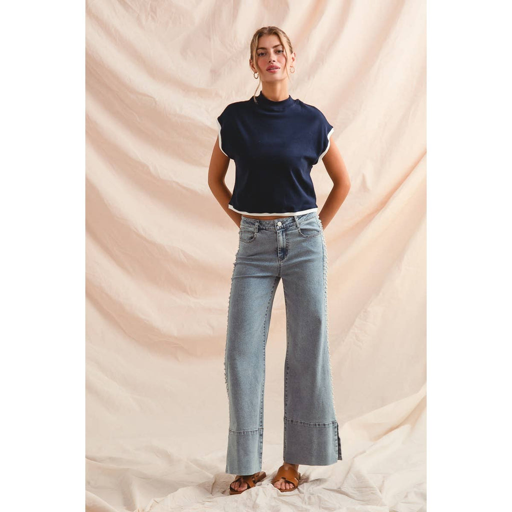 MID RISE FLARE BOTTOM DENIM JEANS WITH SIDE PEARL